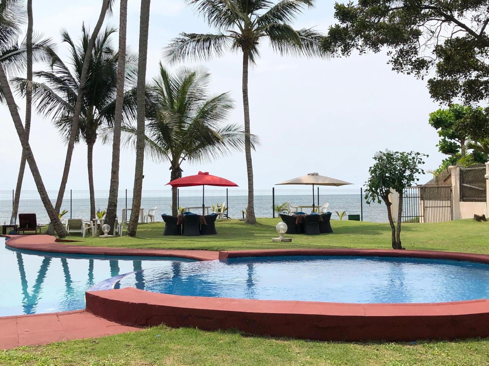 Résidence Hôtelière Océane Libreville Esterno foto